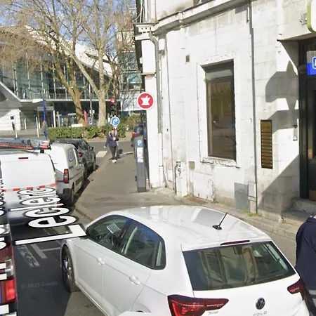 100 M Gare Apartment